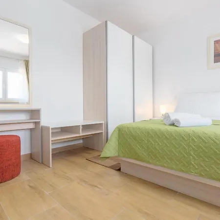 Holiday home Mala Vala Pula